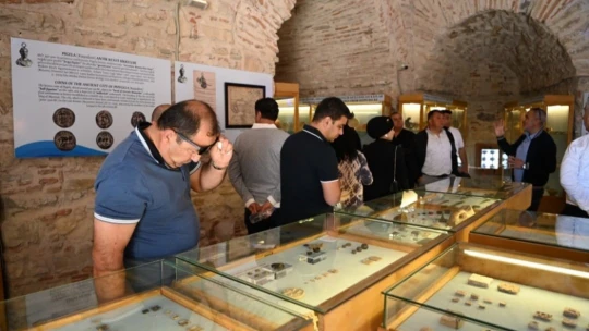 Doğal Şehirler Birliği'ne üye belediye başkanları Kuşadası'na hayran kaldı