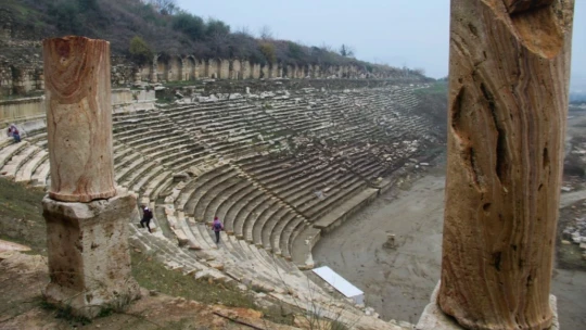 Doğaseverler, 'Yarışlar kenti Magnesia'yı keşfetti