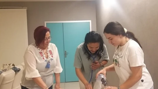 Doğumda görev alan personeller sertifika alıyor