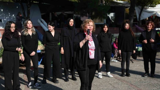 EBŞT sahneledikleri oyunlarla toplumsal sorunlara dikkat çekiyor