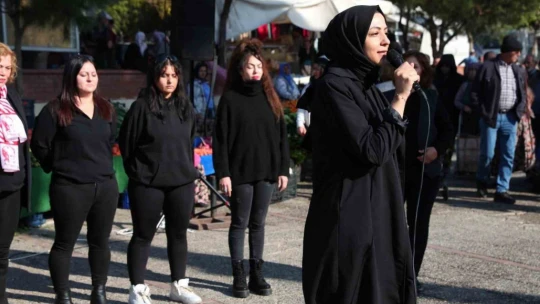 EBŞT sahneledikleri oyunlarla toplumsal sorunlara dikkat çekiyor
