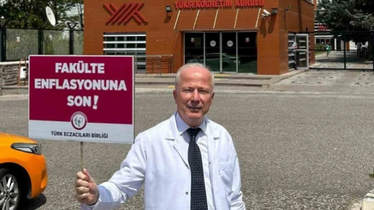 Eczacılar, her geçen gün açılan eczacılık fakültelerinden ve istihdam sorunundan dert yandı