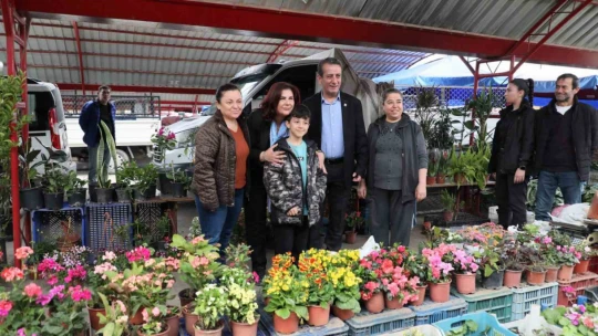 Efeler Belediye Başkan Adayı Yetiştin'den pazar ziyareti
