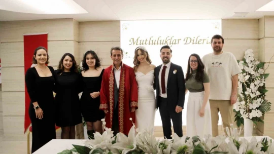 Efeler Belediye Başkanı Yetişkin ilk nikahını kıydı
