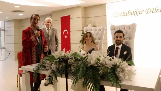 Efeler Belediye Başkanı Yetişkin ilk nikahını kıydı