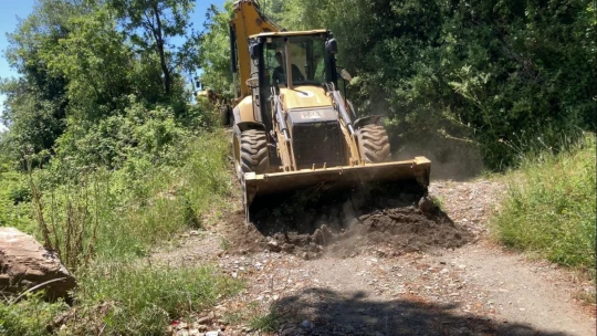 Efeler Belediyesi kırsal mahallelerde yol çalışmalarını sürdürüyor