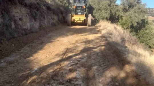 Efeler Belediyesi kırsal mahallelerde yol çalışmalarını sürdürüyor
