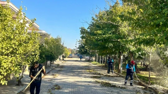 Efeler Belediyesi mahallelerdeki temizlik çalışmalarını sürdürüyor
