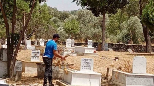 Efeler Belediyesi mezarlıklarda bakım ve temizlik çalışmalarını sürdürüyor