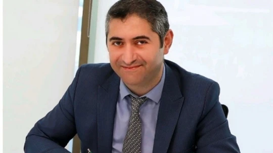 Efeler Belediyesi'nde istifa depremi: 2 başkan yardımcısı birlikte istifa etti