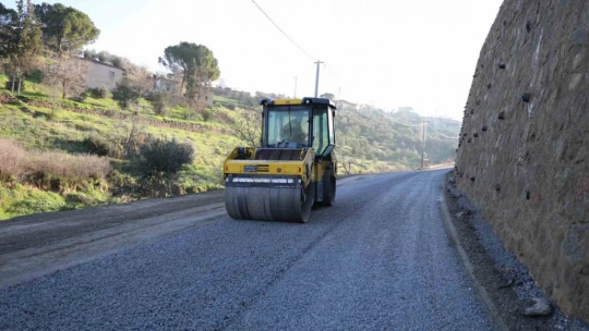 Efeler Belediyesi'nden Baltaköy'de yol çalışması