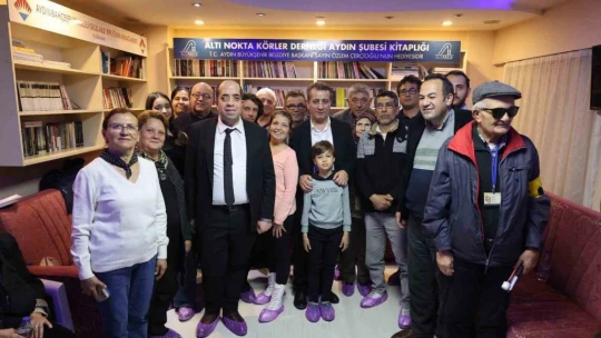Efeler Belediyesi'nden görme engellilere sanat desteği