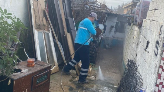 Efeler Belediyesi'nden Ilıcabaşı Mahallesi'ne yardım eli