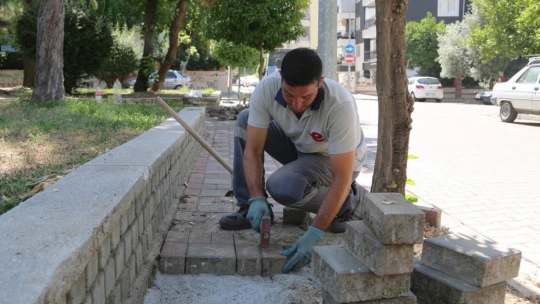 Efeler Belediyesi'nden kaldırım düzenlemesi