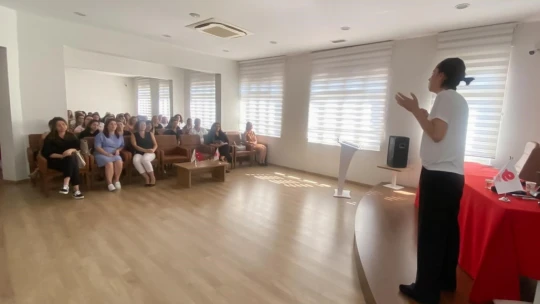 Efeler Belediyesi'nin öğretmenleri hizmet içi eğitimlerini sürdürüyor