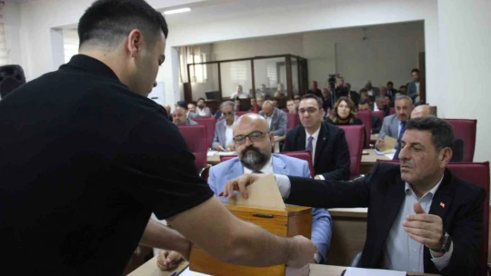 Efeler Belediyesi'nin yeni dönem ilk meclis toplantısı yapıldı