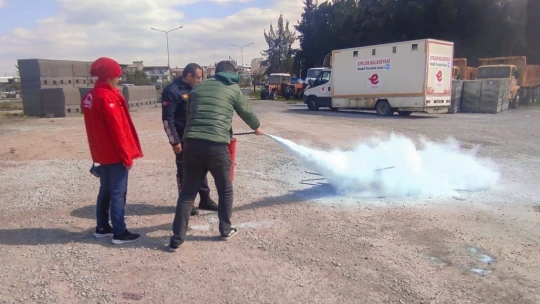 Efeler Belediyesi personeline yangın eğitimi