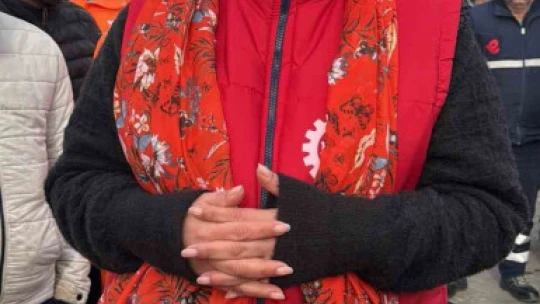 Efeler Belediyesi şirket çalışanları maaşlarının eksik ödendiği gerekçesiyle iş bıraktı