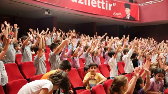 Efeler Belediyesi, vatandaşları sanatla buluşturuyor