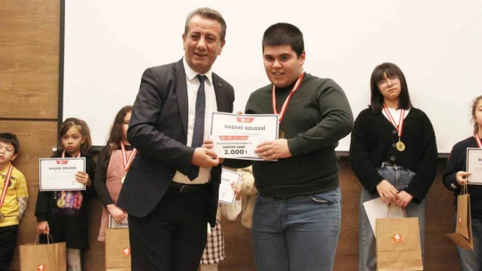 Efeler'de 'Çocuk Gözüyle Otizm' resim yarışması ile farkındalık zirveye çıktı