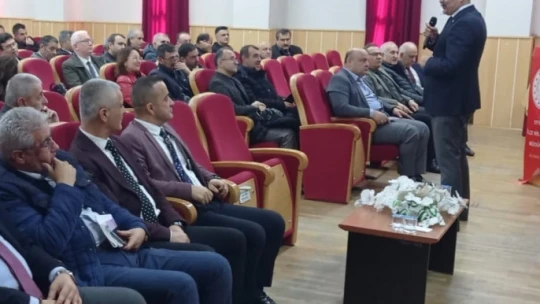 Efeler'de 'Yöneticiler Okuyor' projesinin ikinci toplantısı yapıldı