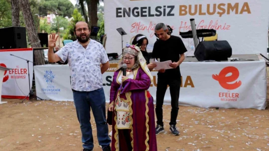 Efeler'de engelleri kaldırdılar