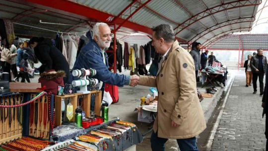 Efeler'de ikinci el pazarı yeni yerine taşındı