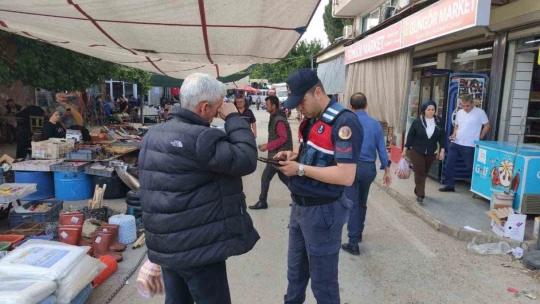 Efeler'de jandarmadan eş zamanlı şok uygulama