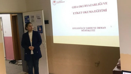 Efeler'de öğrencilere gıda okur yazarlığı eğitimi verildi
