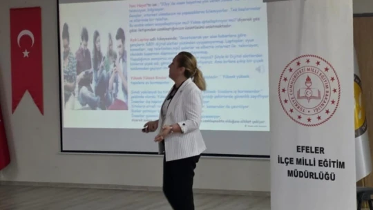 Efeler'de öğretmenlere yapay zeka eğitimi verildi