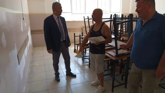 Efeler'de okullar yeni eğitim öğretim yılına hazırlanıyor