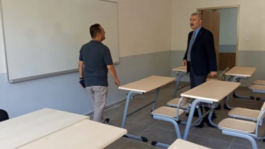 Efeler'de okullar yeni eğitim öğretim yılına hazırlanıyor