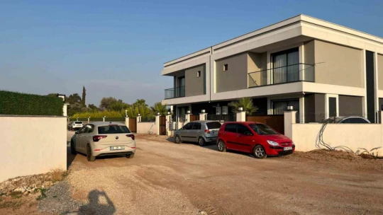 Efeler'de vatandaşlar isyan etti, Belediye Başkanı Yetişkin'e seslenen vatandaşlar 'yol' istedi