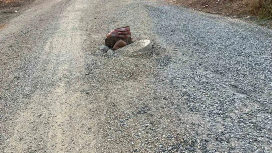 Efeler'de vatandaşlar isyan etti, Belediye Başkanı Yetişkin'e seslenen vatandaşlar 'yol' istedi