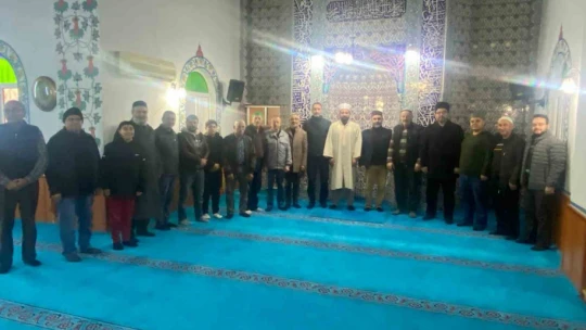 Efeler'de vatandaşlar sabah namazında buluştu
