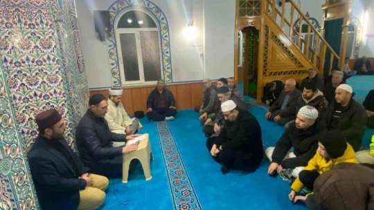 Efeler'de vatandaşlar sabah namazında buluştu