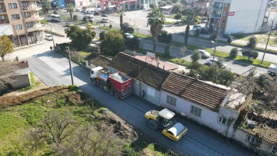 Efeler'de yol yapım çalışmaları aralıksız sürüyor
