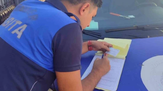 Efeler'de zabıta ekipleri çevre kirliğine geçit vermedi