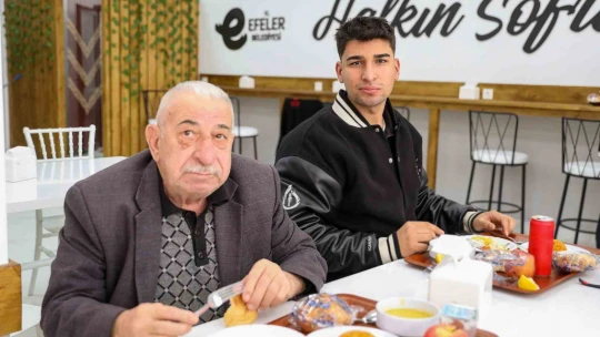 Efeler'deki Kent Lokantası'na vatandaşlardan yoğun ilgi