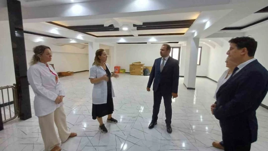 Efeler'deki sağlık merkezlerinde incelemelerde bulunuldu