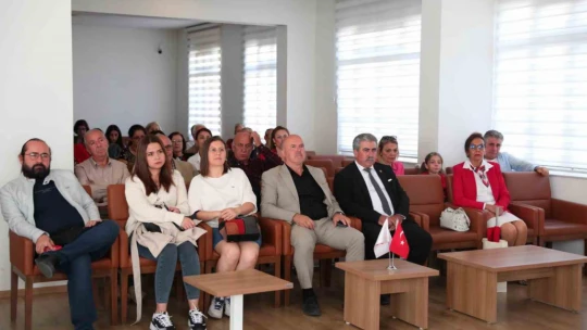 Efeler'den Cumhuriyet Bayramı'nda anlamlı söyleşi