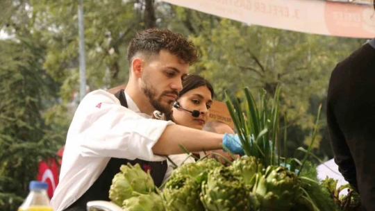 Efeler Gastronomi Festivali'nde lezzet şöleni yaşandı