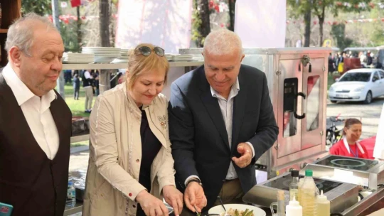 Efeler Gastronomi Festivali'nde lezzet şöleni yaşandı