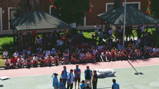 Efeler Gençlik Kampı'nda buluştular