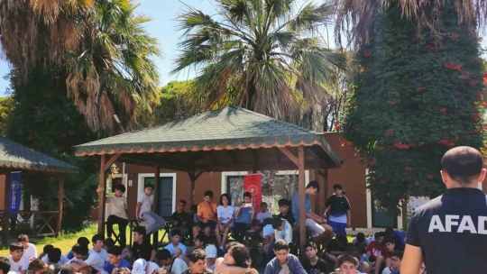 Efeler Gençlik Kampı'nda buluştular
