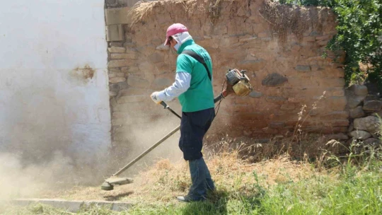 Efeler'in çalışmalarıyla mahalleler daha temiz ve düzenli