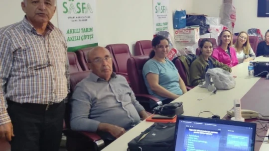 Efeler'in çiftçi kadınları bilinçleniyor