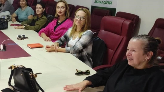 Efeler'in çiftçi kadınları bilinçleniyor