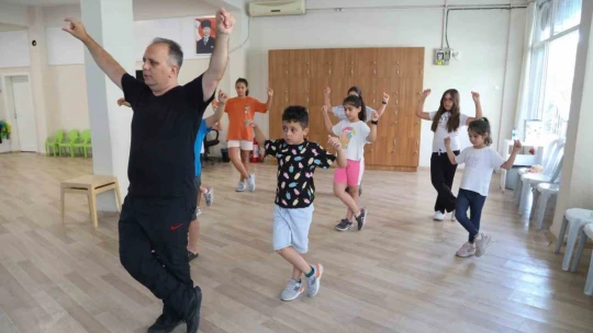 Efeler'in çocukları yaz kurslarında buluşuyor