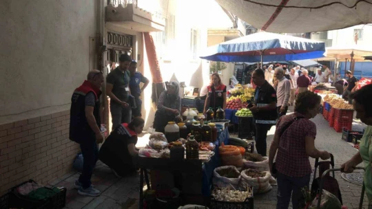 Efeler'in ekipleri denetimlerini sürdürüyor